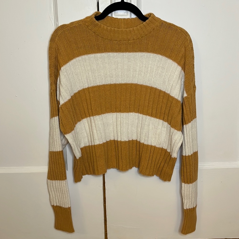 American Eagle Long Sleeve Sweater Crop Top - Size Medium